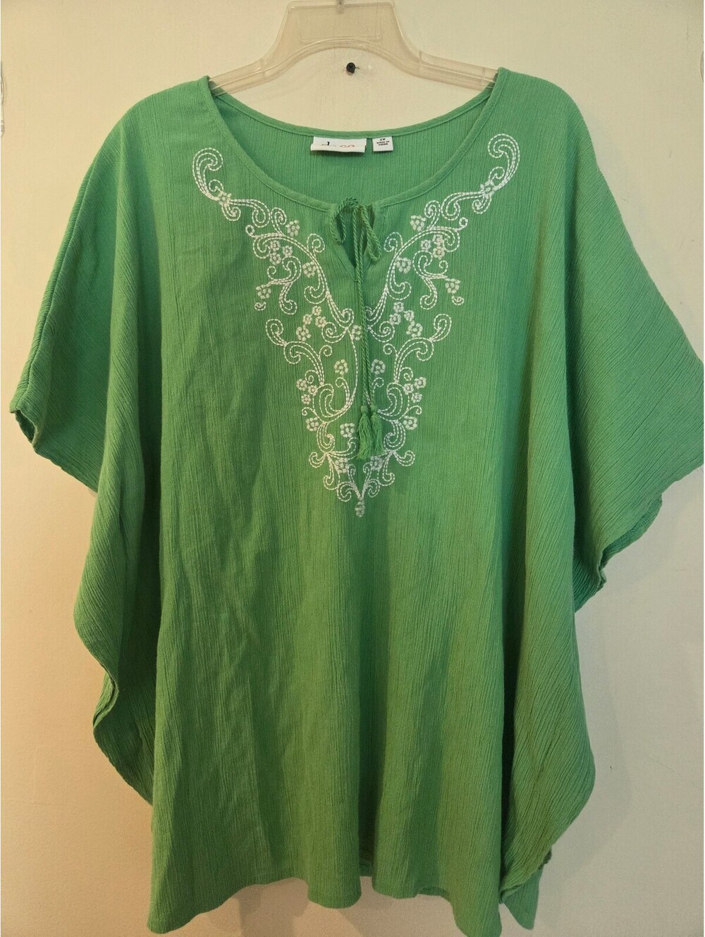 D & Co. Boho Embroidered Women's Green and White Top 2X